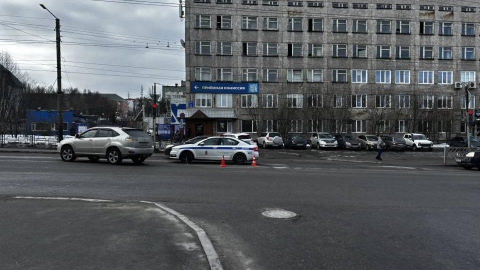 В Мурманске "Лексус" сбил пешехода на переходе